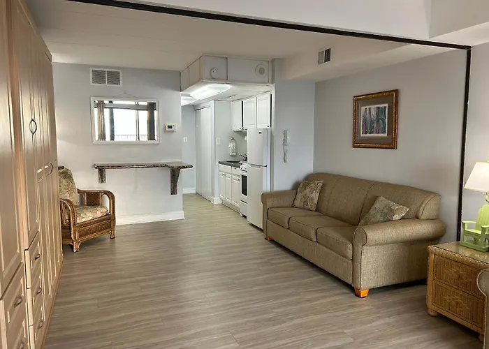 Apartment Oceanfront With Balcony, Pool, Parking And *