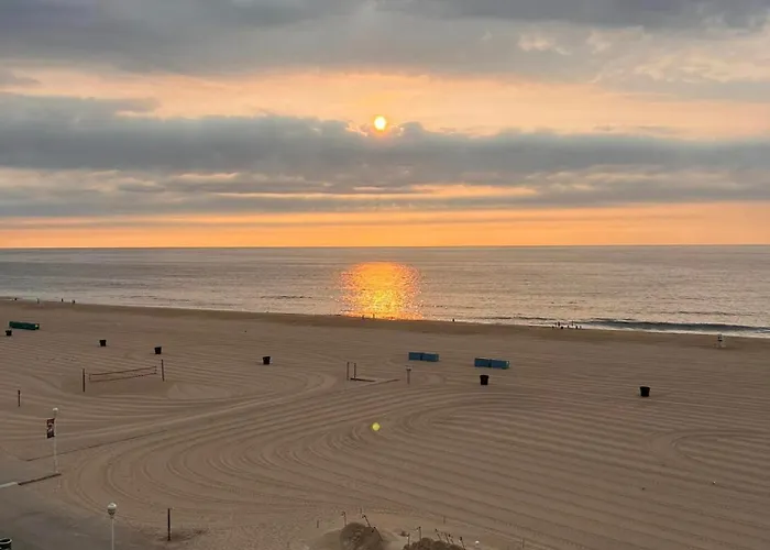 Oceanfront With Balcony, Pool, Parking And Apartment *