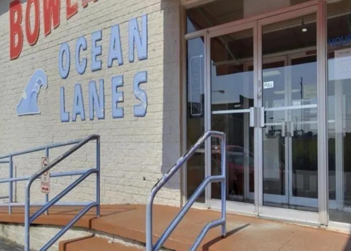 Oceanfront With Balcony, Pool, Parking And Apartment Ocean City
