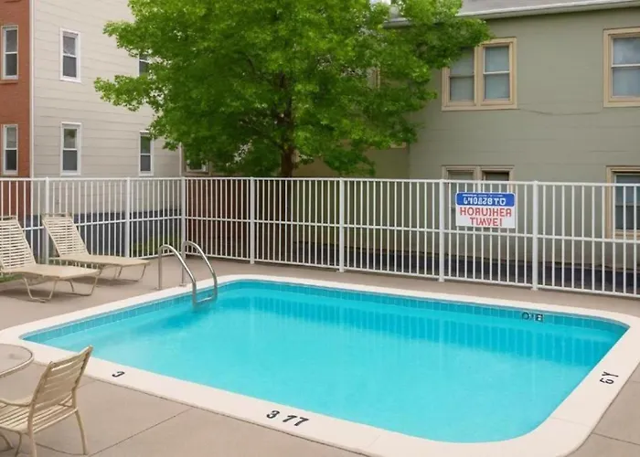 Oceanfront With Balcony, Pool, Parking And